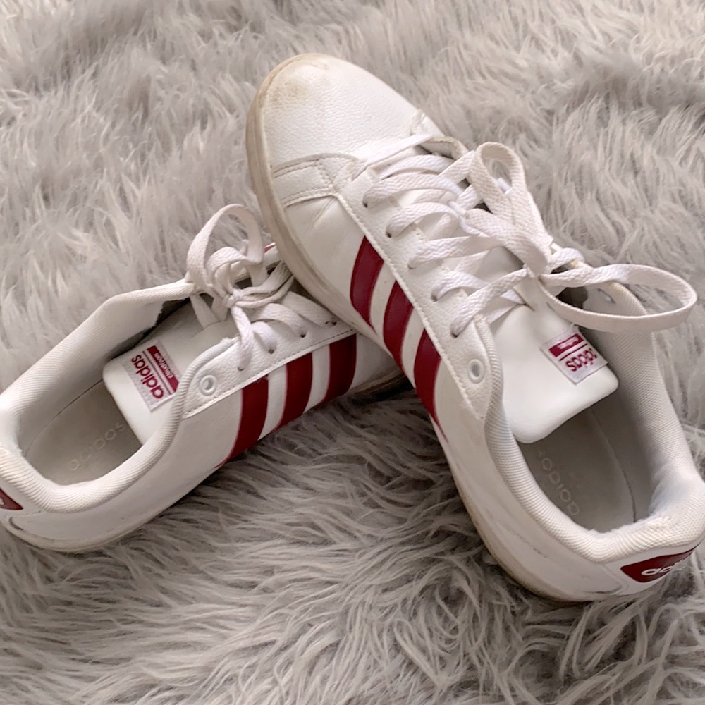 Adidas Women’s Sneakers ❤️✨